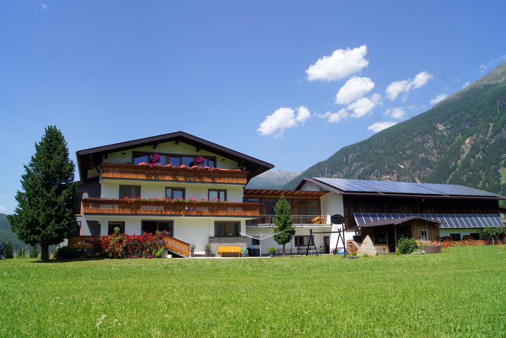 Apartments Bauernhof Dismasn Hof Längenfeld Exteriör bild