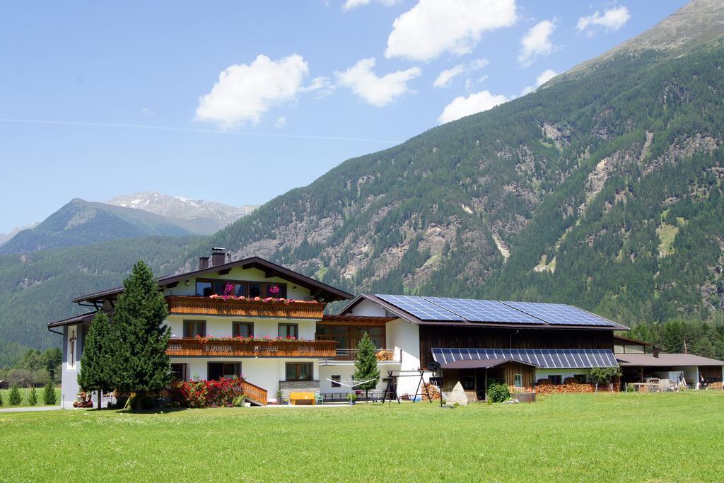 Apartments Bauernhof Dismasn Hof Längenfeld Exteriör bild