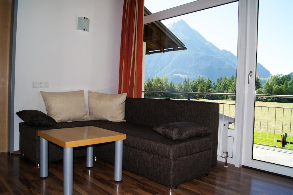 Apartments Bauernhof Dismasn Hof Längenfeld Rum bild